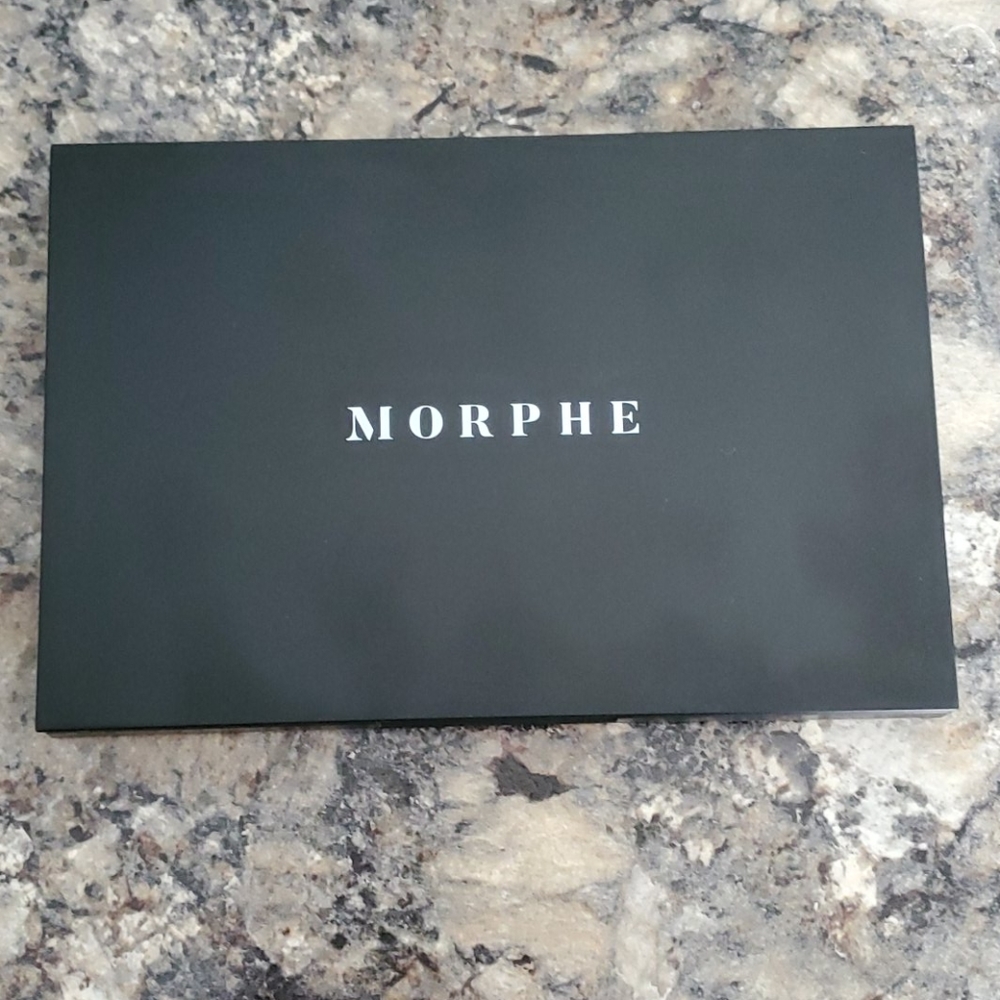 Morphe Highlight and Contour palette